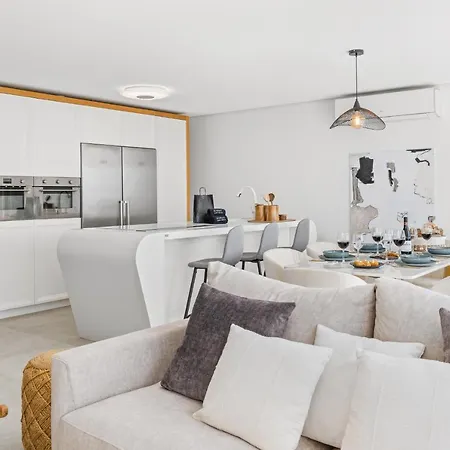 Karat Punta Rasca Villa